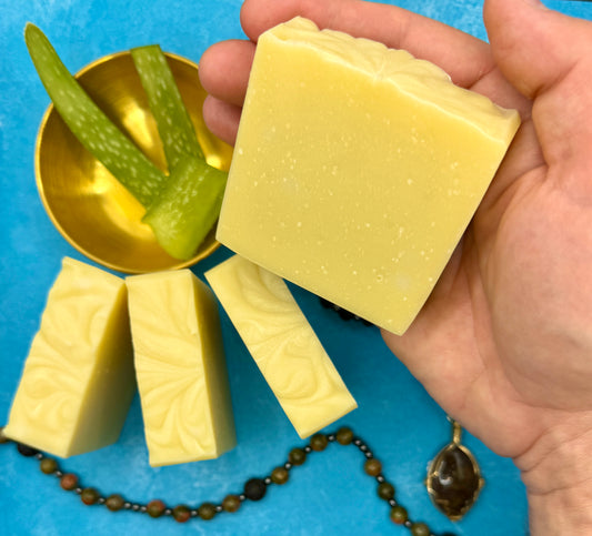 BODY - LUXE Eucalyptus Aloe Soap